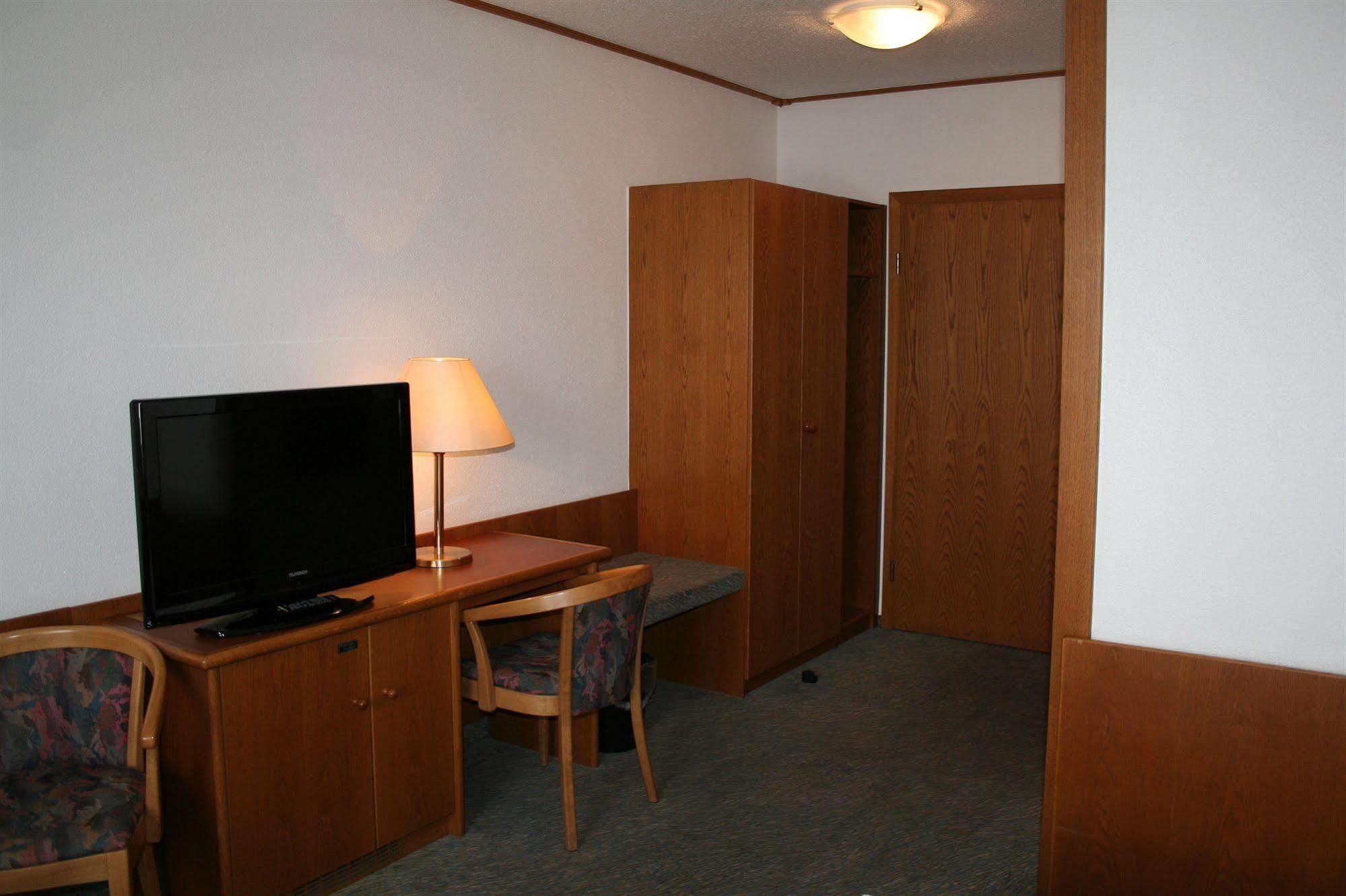 Hotel Shawi Erzhausen Εξωτερικό φωτογραφία